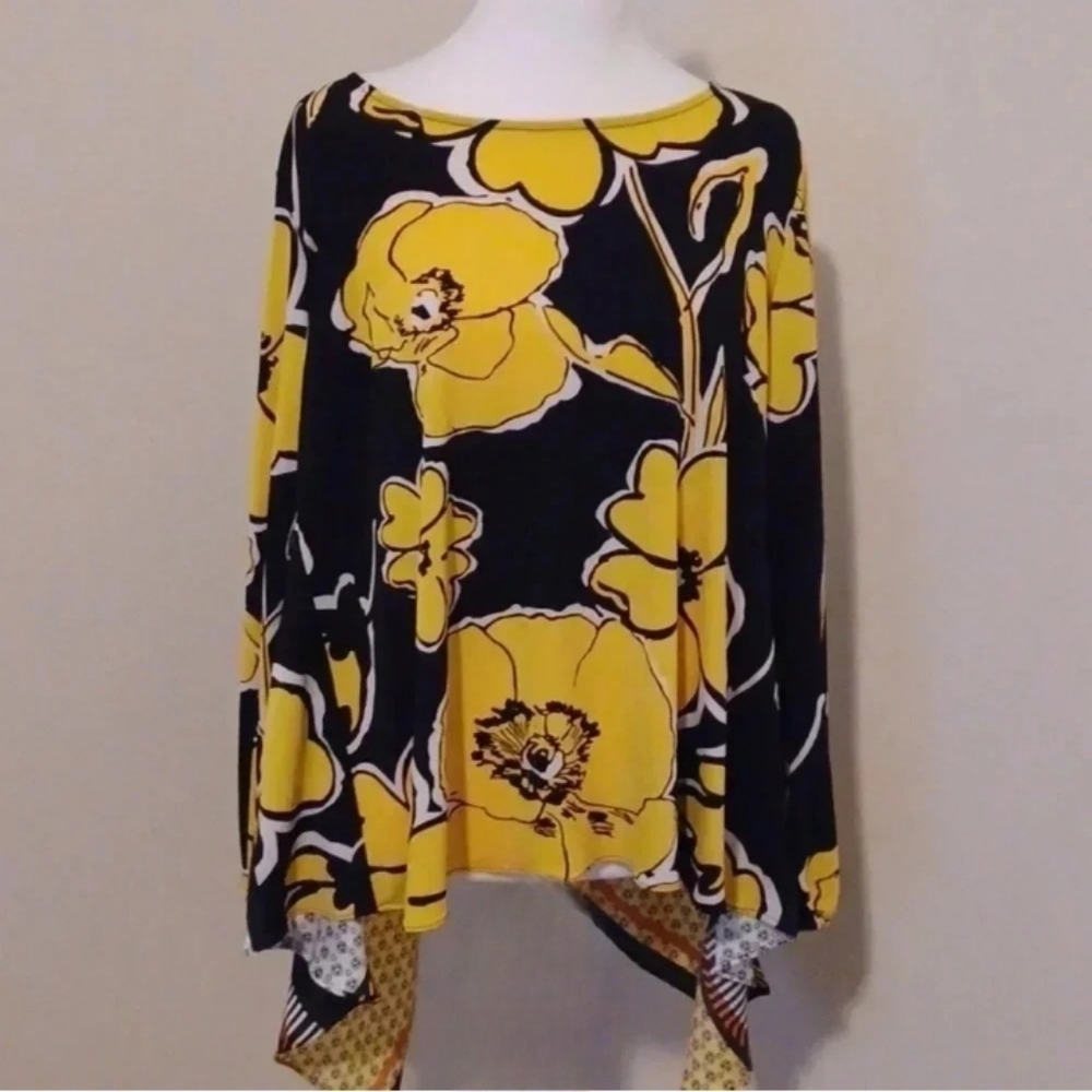 -- MSK Floral uneven hem blouse Women's Size Medium